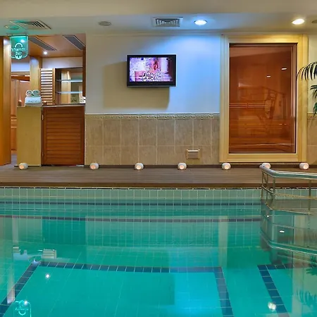 Grand Hilarium Hotel 4*