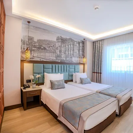 Hotel Grand Hilarium 4*