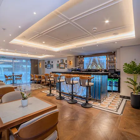 Grand Hilarium Hotel