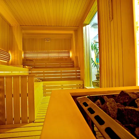 Hotel Grand Hilarium 4*