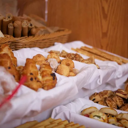 Grand Hilarium Hotel