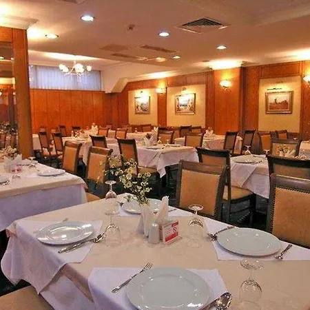 Hotel Grand Hilarium