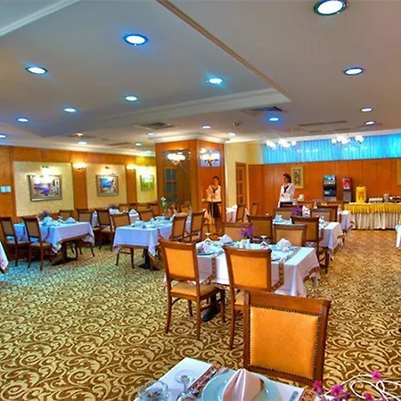 Hotel Grand Hilarium