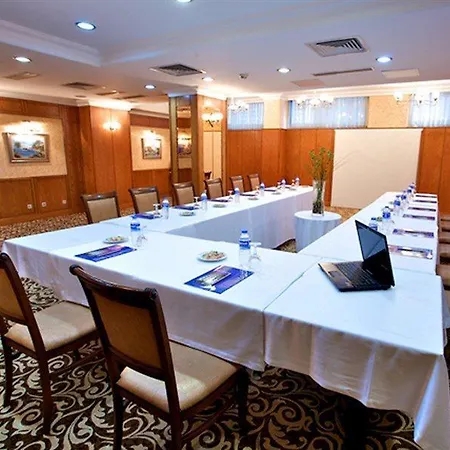 Hotel Grand Hilarium 4*