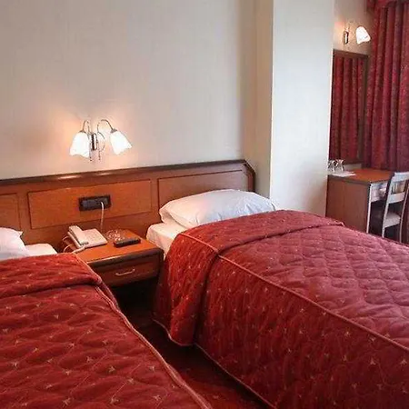 Hotel Grand Hilarium