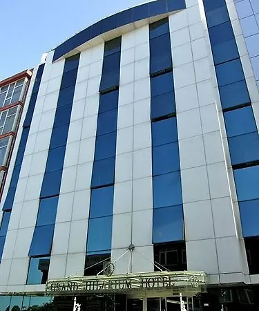 Hotel Grand Hilarium 4*