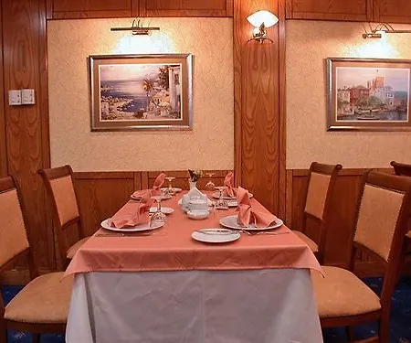 Hotel Grand Hilarium 4*