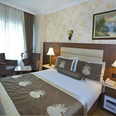 Hotel Grand Hilarium 4*
