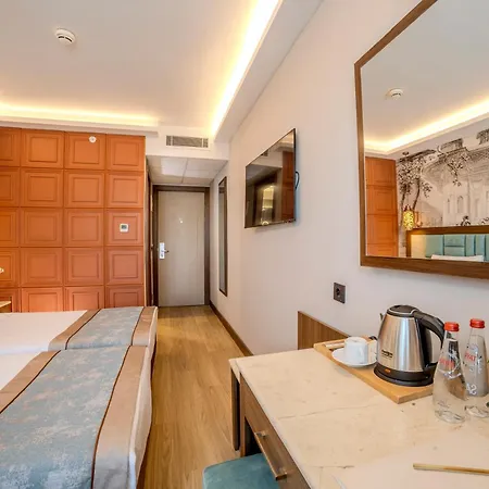 Hotel Grand Hilarium 4*