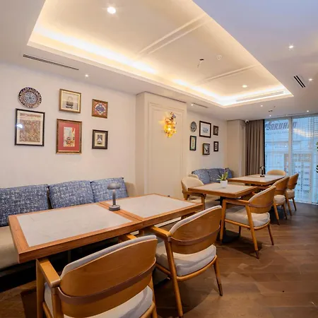 Hotel Grand Hilarium