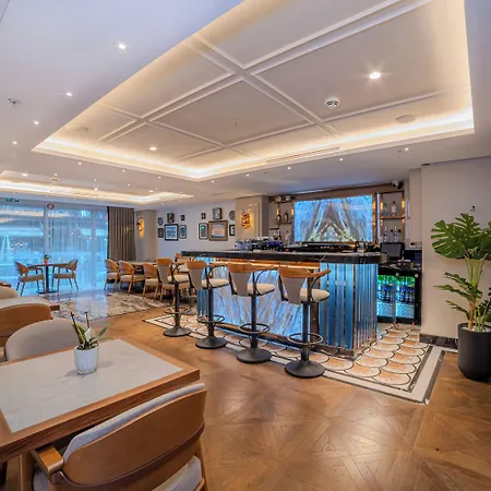 Hotel Grand Hilarium 4*