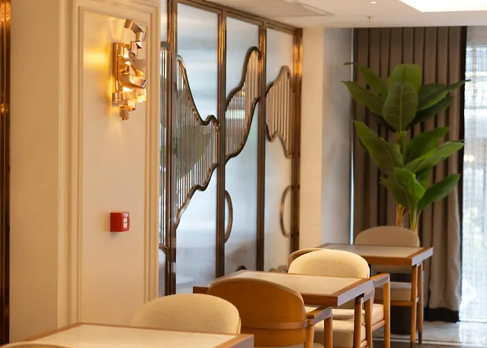 Grand Hilarium Hotel