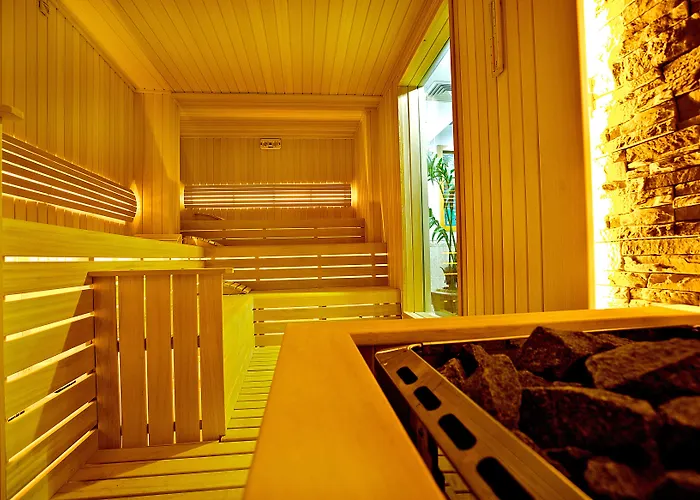 Отель Grand Hilarium 4*