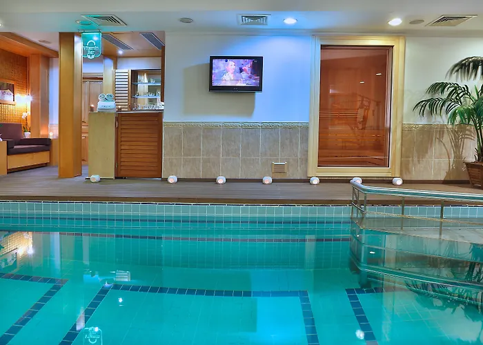 Отель Grand Hilarium