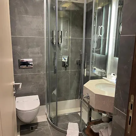 Hotel Grand Hilarium 4*